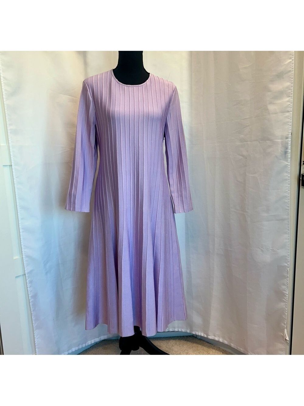 St. John Ottoman ribbed open back knit fit & flare midi dress lilac purple NWT - Picture 4 of 16